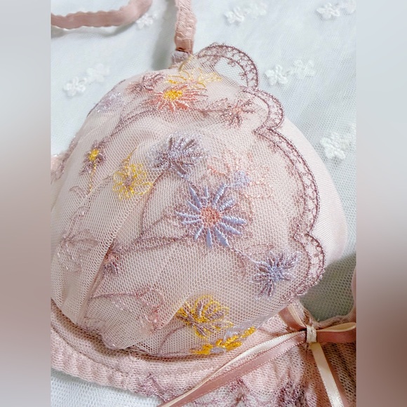 Sold Out - Picture 4 of 10